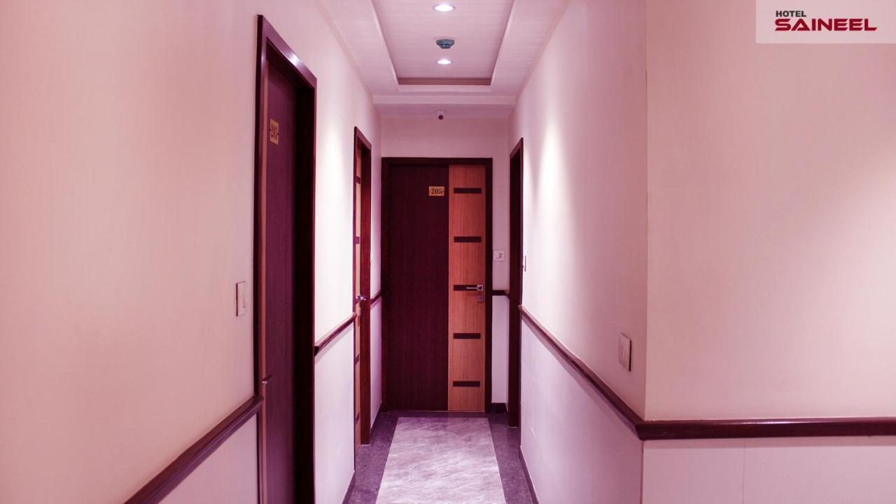 Hotel Saineel Мумбай Екстериор снимка