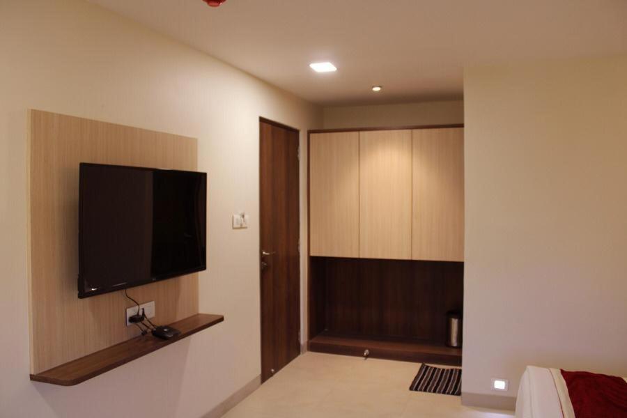 Hotel Saineel Мумбай Екстериор снимка